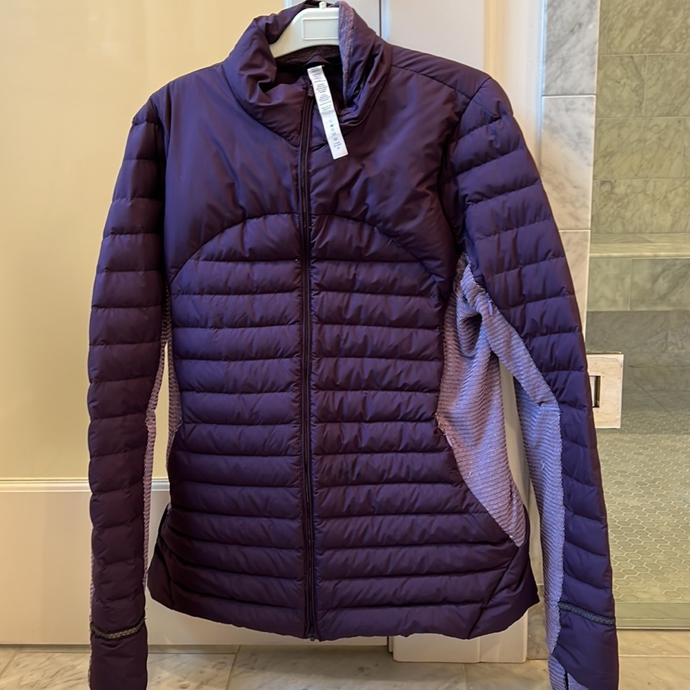 Lululemon Puffed Jacket - Picture 2 of 6